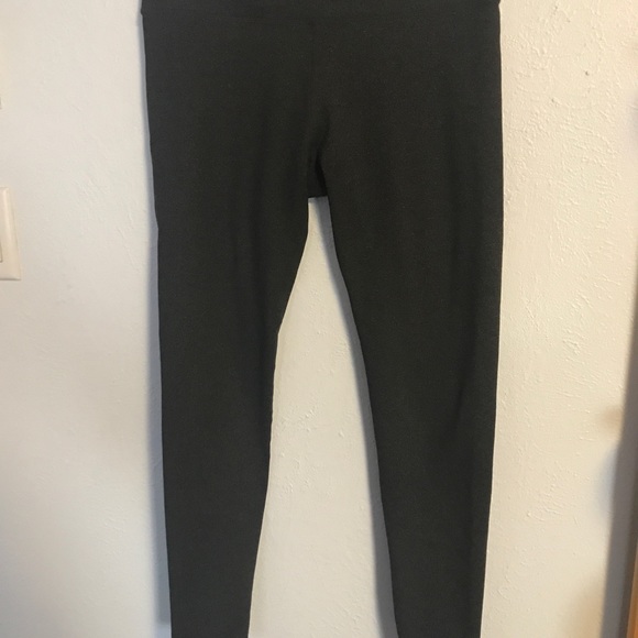 Dark Grey Fabletics Cropped Leggings Size- Small - Picture 2 of 6